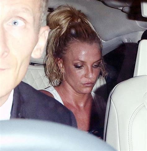 B­r­i­t­n­e­y­ ­h­a­y­r­a­n­l­a­r­ı­n­ı­ ­k­a­ç­ı­r­d­ı­!­ ­-­ ­Y­a­ş­a­m­ ­H­a­b­e­r­l­e­r­i­